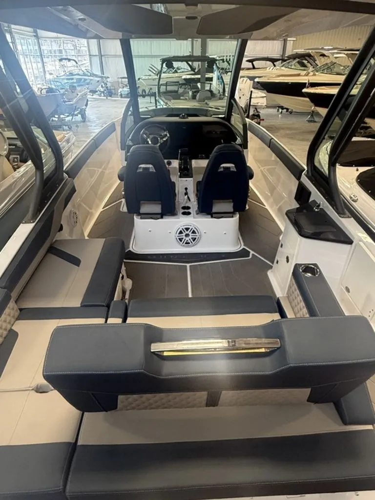 Slide: The Image of Monterey Elite 27 OB 2025 - 14