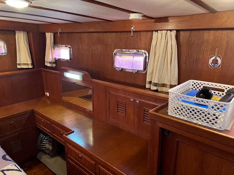 Slide: The Image of Lindmark 39 Trawler 1983 - 65