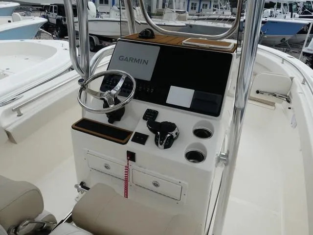 Slide: The Image of Bulls Bay 255CC 2025 - 11