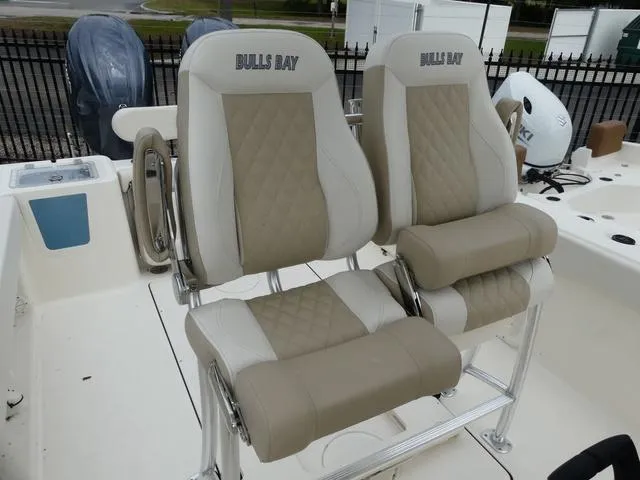 Slide: The Image of Bulls Bay 255CC 2025 - 12