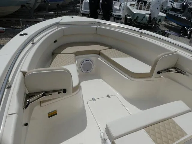 Slide: The Image of Bulls Bay 255CC 2025 - 16