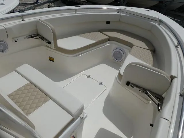 Slide: The Image of Bulls Bay 255CC 2025 - 18