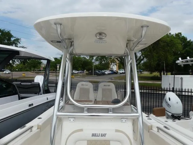 Slide: The Image of Bulls Bay 255CC 2025 - 20