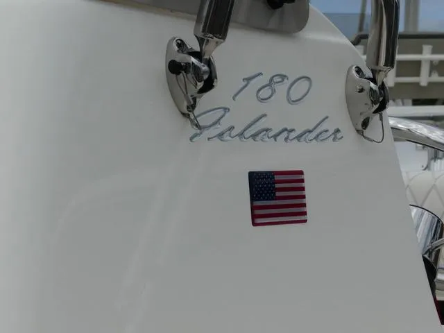 Slide: The Image of Pioneer 180 Islander 2025 - 14