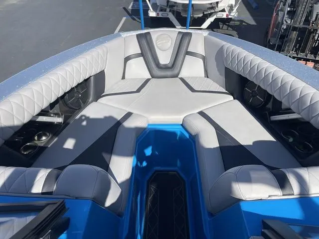 Slide: The Image of Tigé 25ZX 2020 - 4