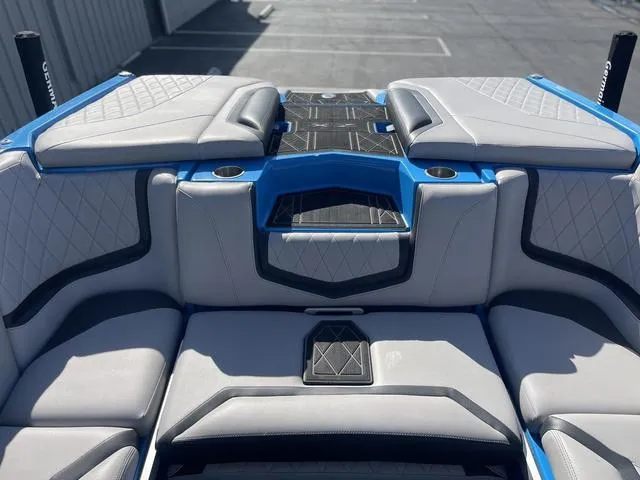 Slide: The Image of Tigé 25ZX 2020 - 6