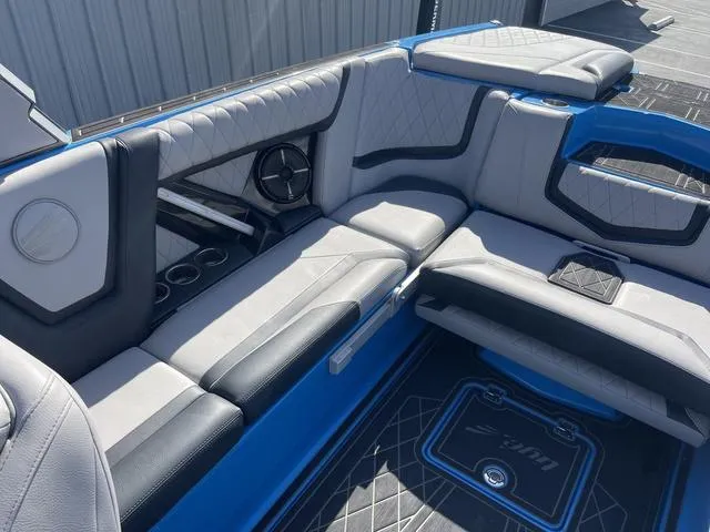 Slide: The Image of Tigé 25ZX 2020 - 9