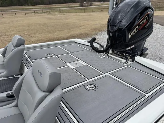 Slide: The Image of Avid 20 XB 2022 - 7