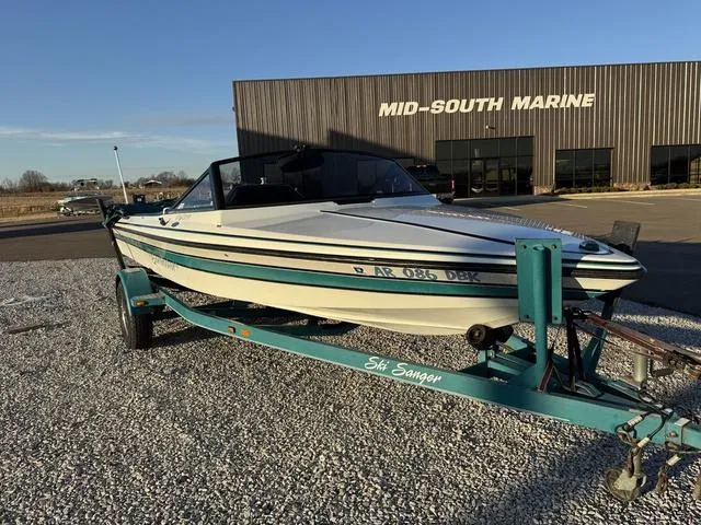 Slide: The Image of Sanger 2000 DXII Barefooter 2000 - 3