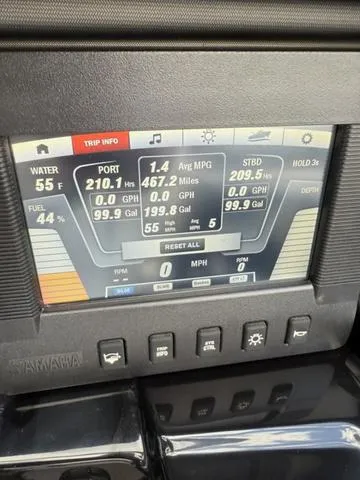 Slide: The Image of Yamaha 212 Limited S 2018 - 10