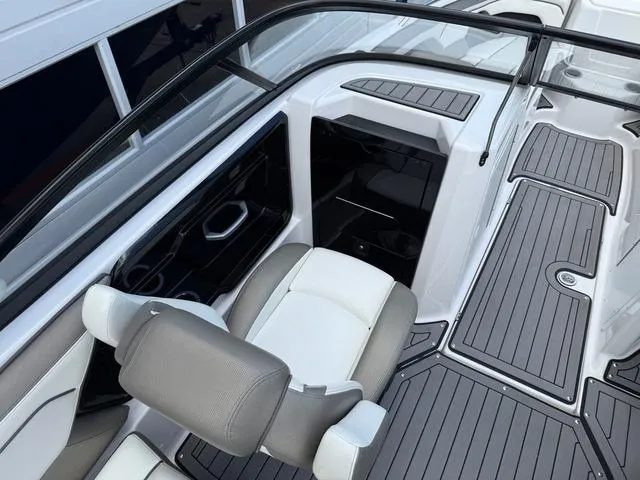 Slide: The Image of Yamaha 212 Limited S 2018 - 7