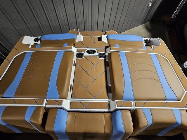 Slide: The Image of Malibu Wakesetter Lsv 23 2025 - 50