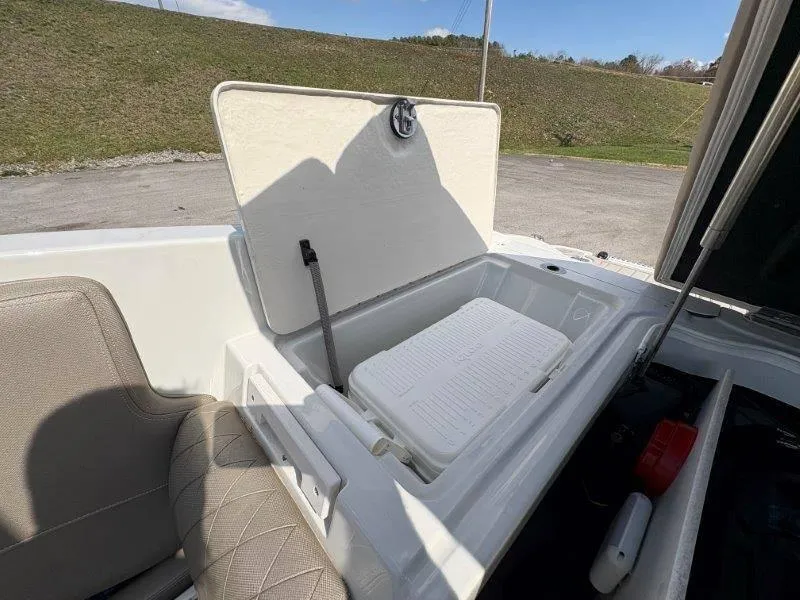 Slide: The Image of Crownline Boats 215 SS 2019 - 70