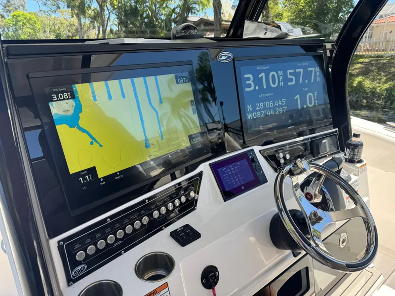 Slide: The Image of Sea Fox 368 Commander 2022 - 54