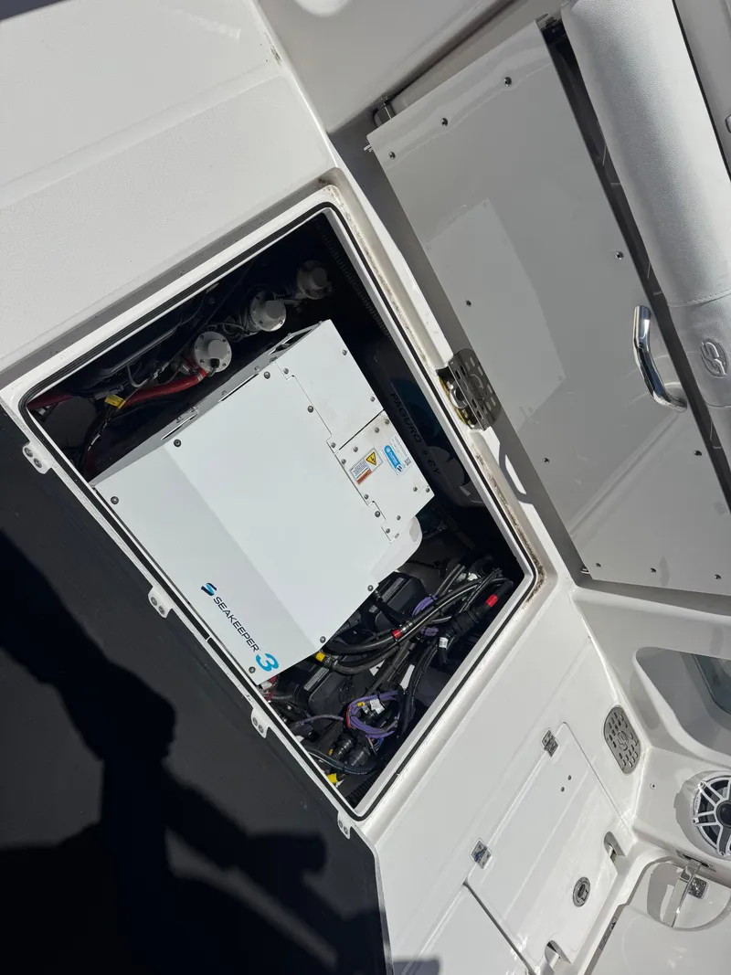 Slide: The Image of Sea Fox 368 Commander 2022 - 56