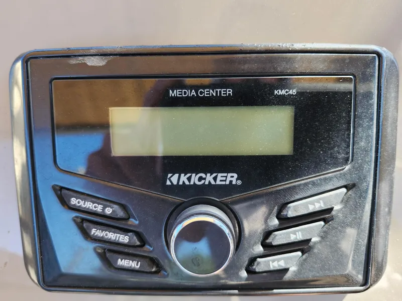 Slide: The Image of Kicker KMC45 media center on 2023 Sun Tracker Fishin' Barge 20 DLX. - 16