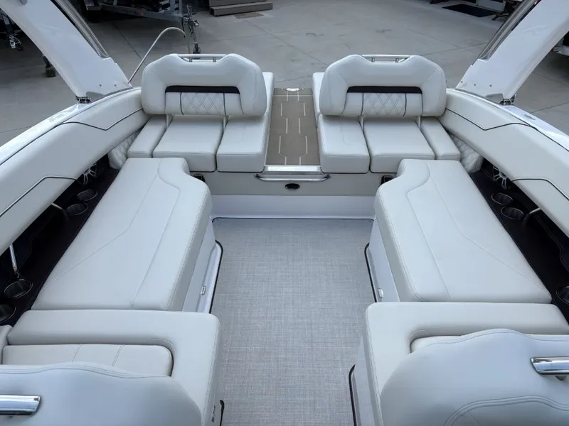 Slide: The Image of Regal LS4 2025 - 20