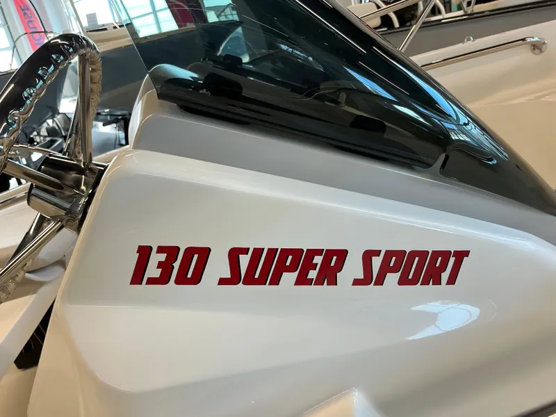 Slide: The Image of Boston Whaler 130 Super Sport 2025 - 8