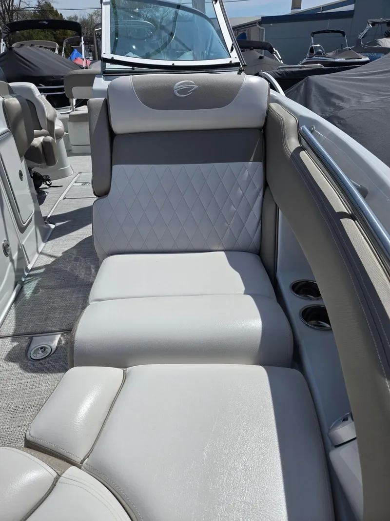 Slide: The Image of Crownline Boats E-275 2019 - 12