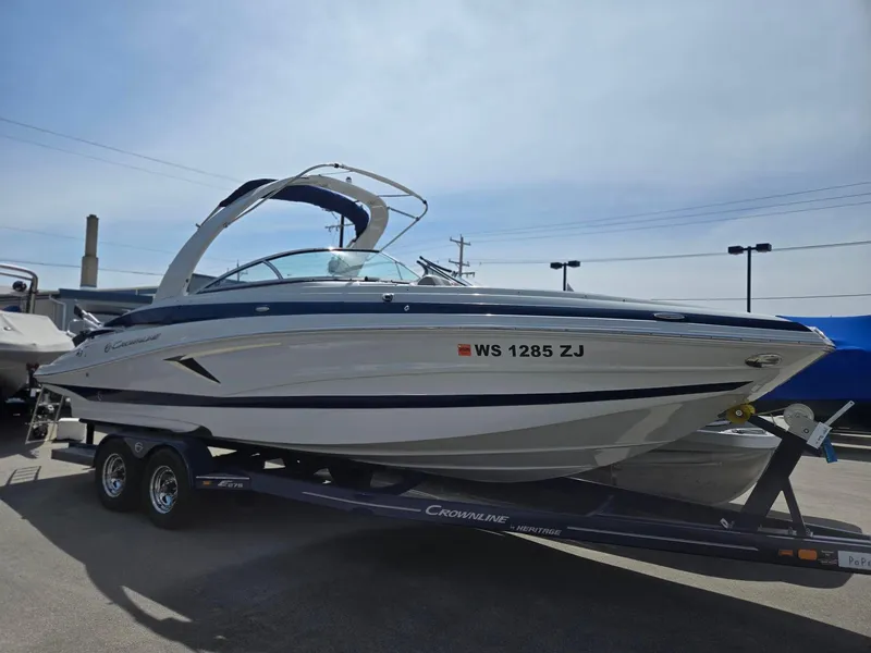 Slide: The Image of Crownline Boats E-275 2019 - 2