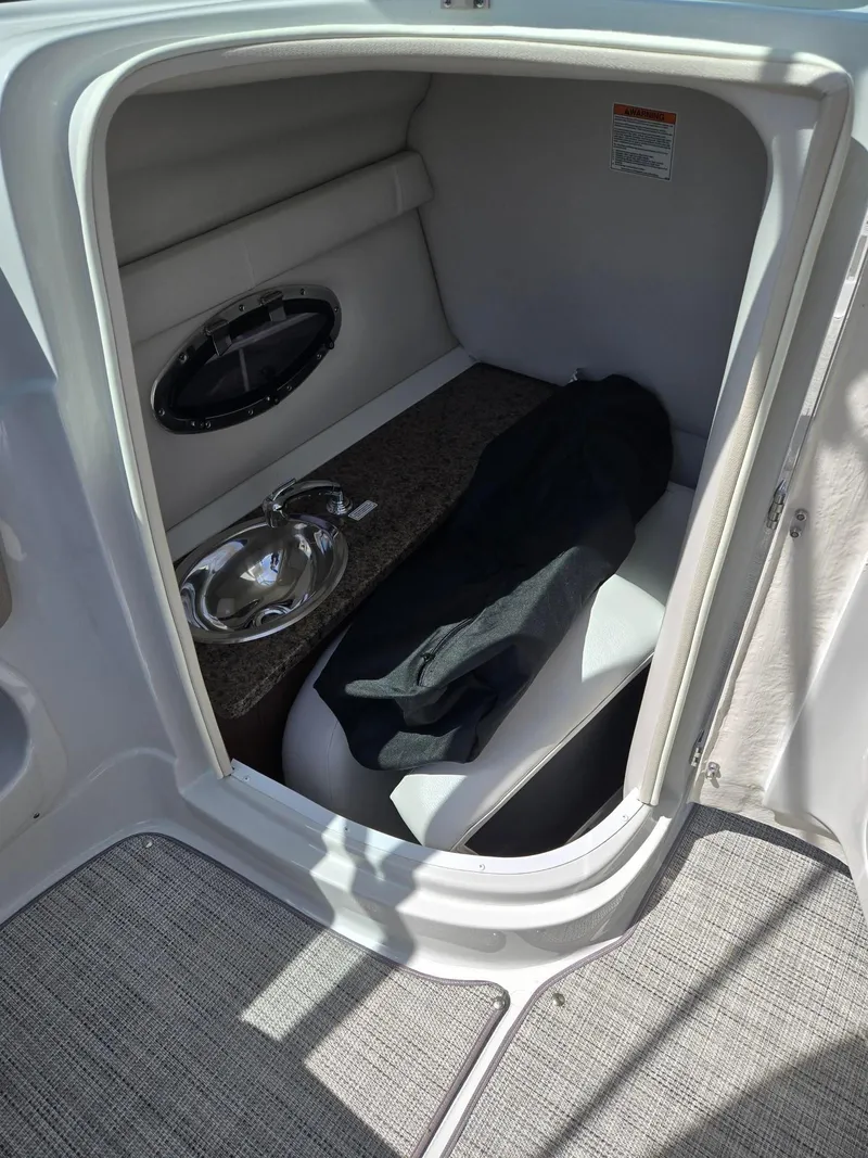 Slide: The Image of Crownline Boats E-275 2019 - 26