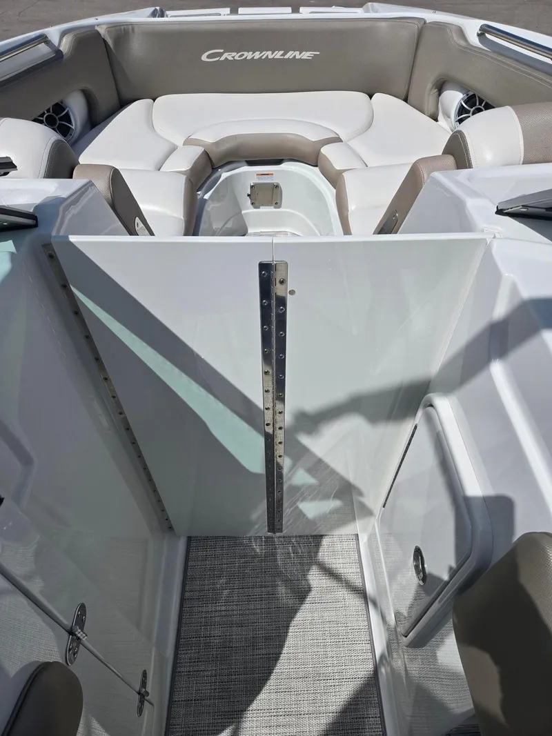 Slide: The Image of Crownline Boats E-275 2019 - 27