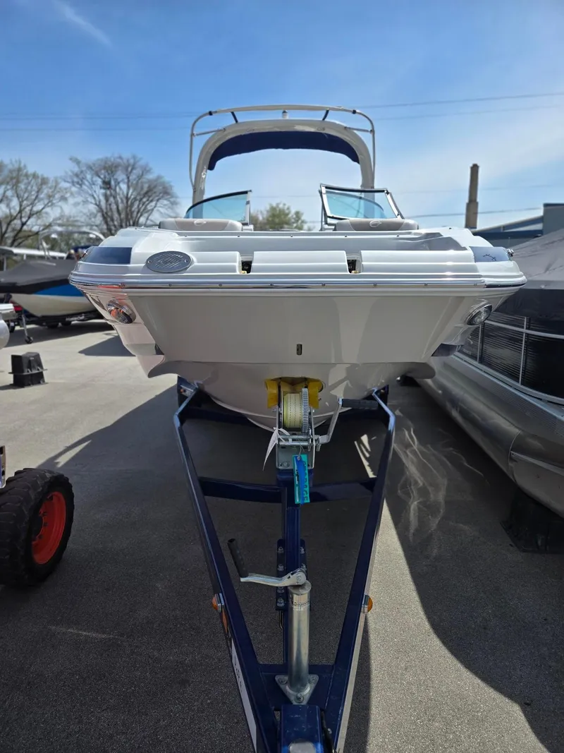 Slide: The Image of Crownline Boats E-275 2019 - 5