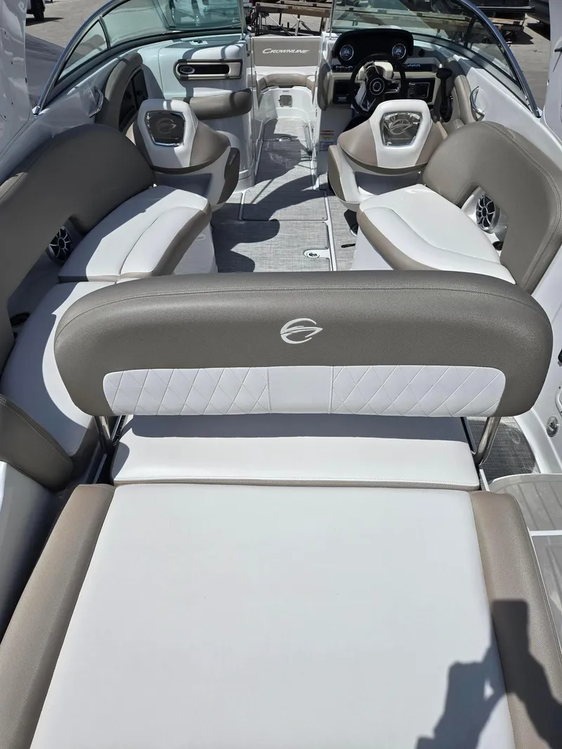 Slide: The Image of Crownline Boats E-275 2019 - 7