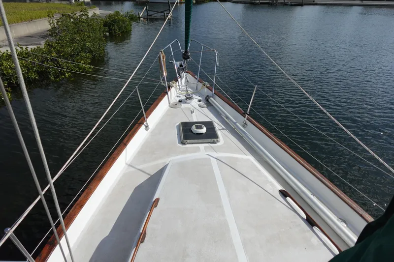 Slide: The Image of 1982 Morgan 383 sailboat deck view on calm water. - 7