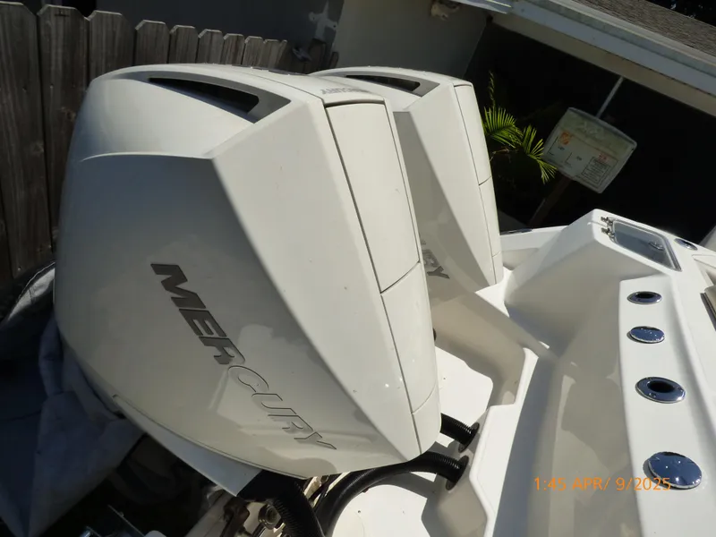 Slide: The Image of Boston Whaler 250 Outrage 2018 - 53