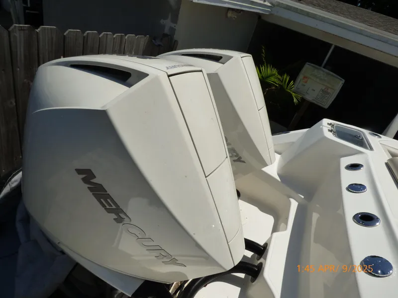 Slide: The Image of Boston Whaler 250 Outrage 2018 - 54