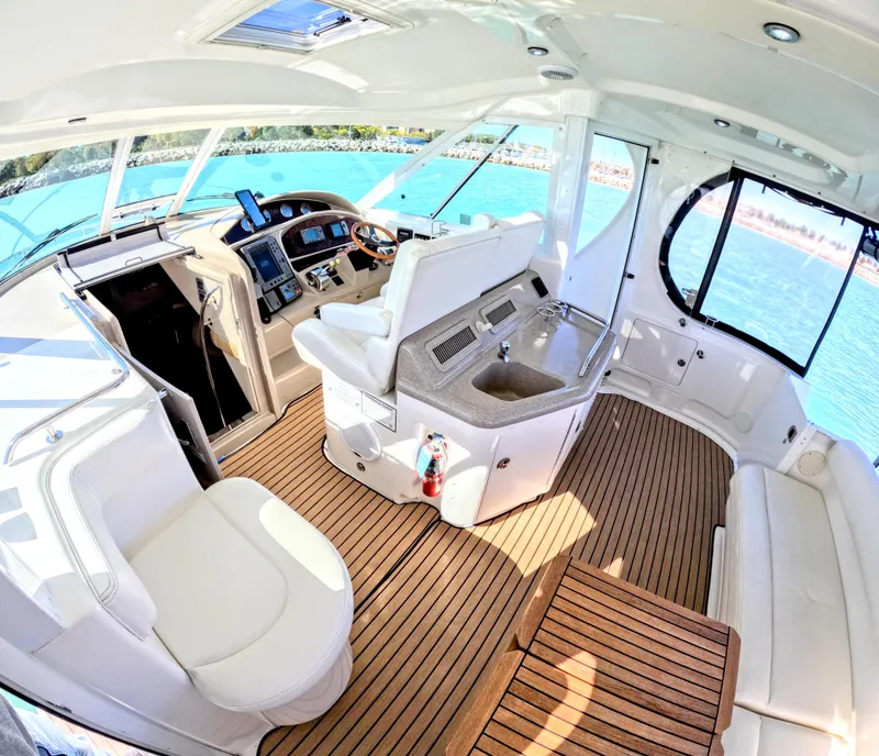 Slide: The Image of Sea Ray 390 Motor Yacht 2004 - 13