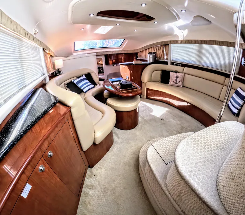 Slide: The Image of Sea Ray 390 Motor Yacht 2004 - 18