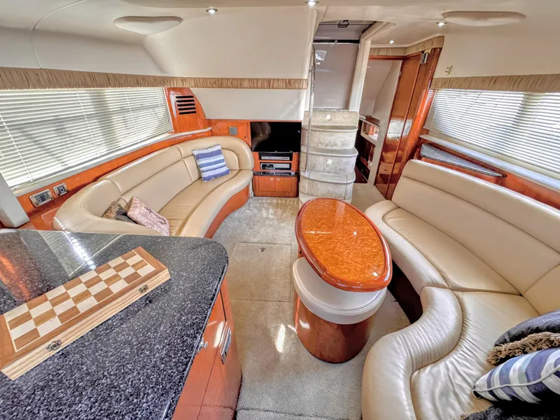 Slide: The Image of Sea Ray 390 Motor Yacht 2004 - 21