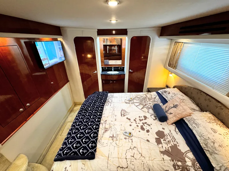 Slide: The Image of Sea Ray 390 Motor Yacht 2004 - 33