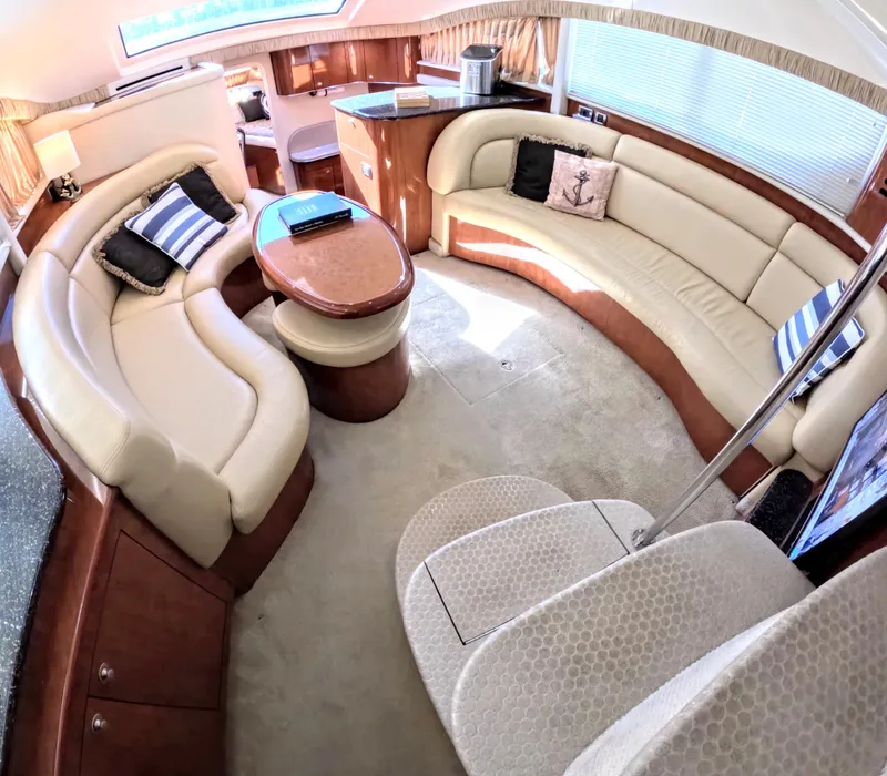 Slide: The Image of Sea Ray 390 Motor Yacht 2004 - 4