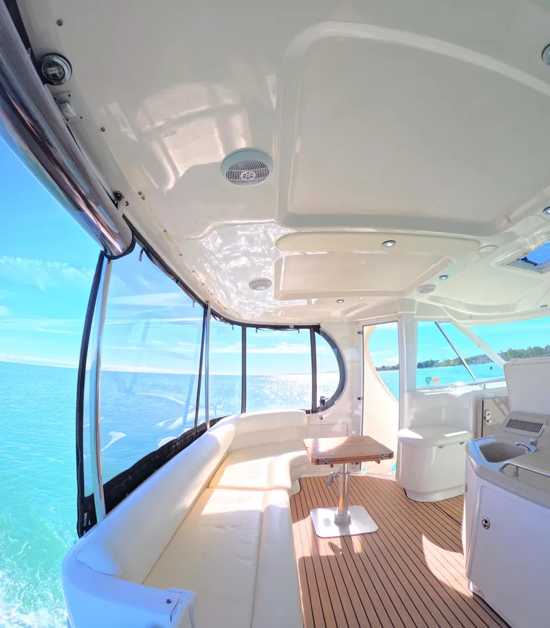 Slide: The Image of Sea Ray 390 Motor Yacht 2004 - 5