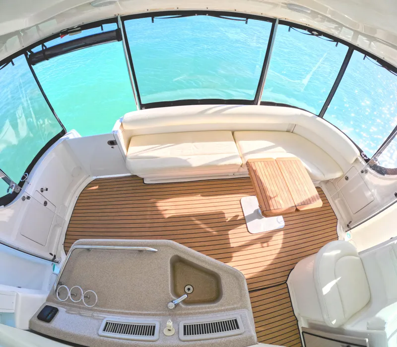 Slide: The Image of Sea Ray 390 Motor Yacht 2004 - 6