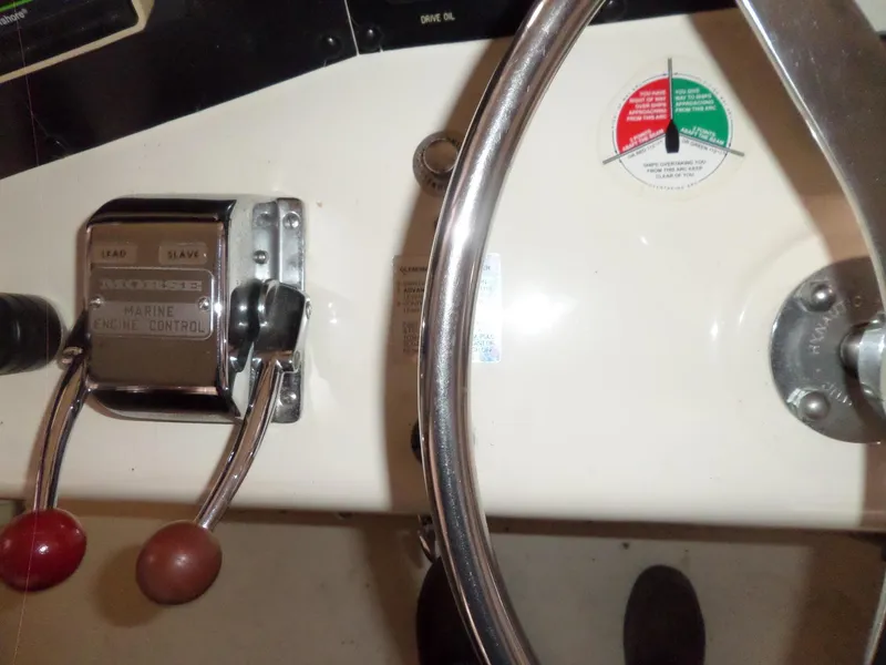 Slide: The Image of Hatteras 38 Convertible 1988 - 50