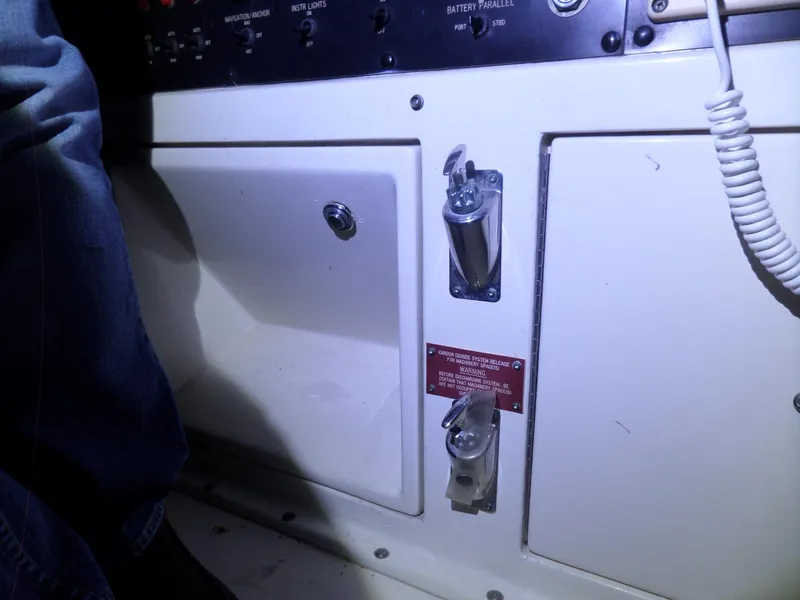 Slide: The Image of Hatteras 38 Convertible 1988 - 58