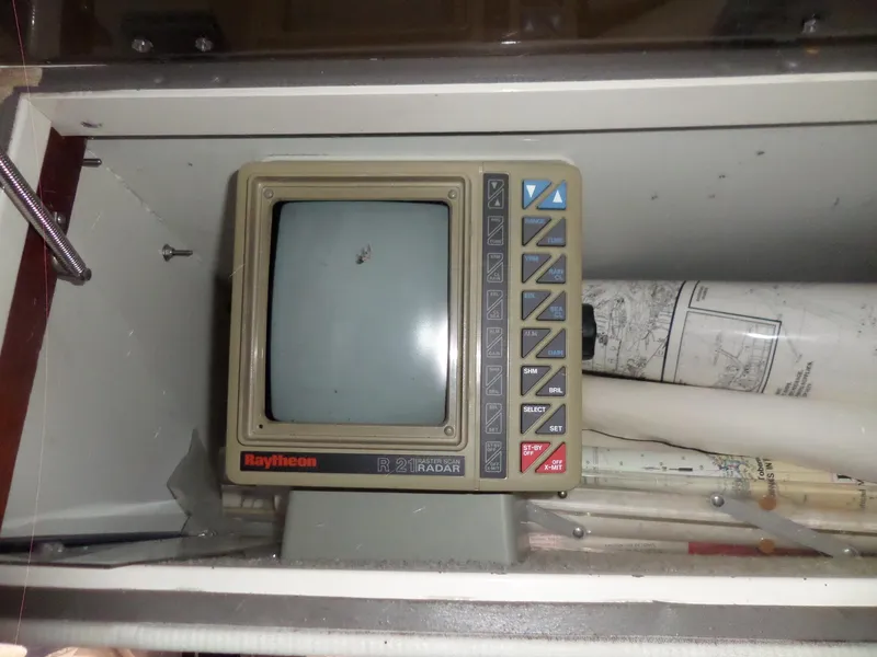 Slide: The Image of Hatteras 38 Convertible 1988 - 67