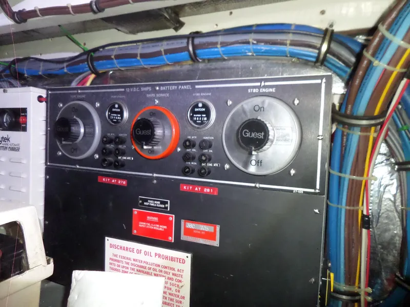 Slide: The Image of Hatteras 38 Convertible 1988 - 84