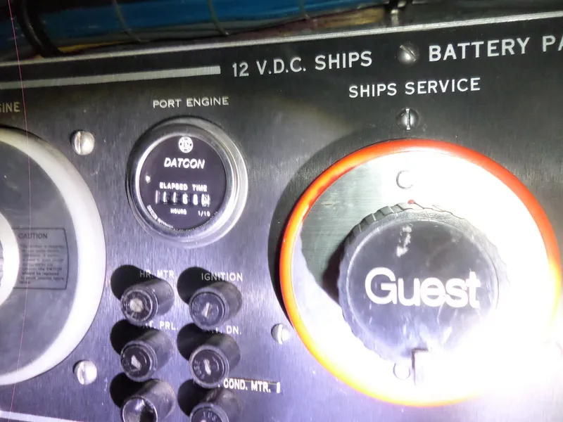 Slide: The Image of Hatteras 38 Convertible 1988 - 86