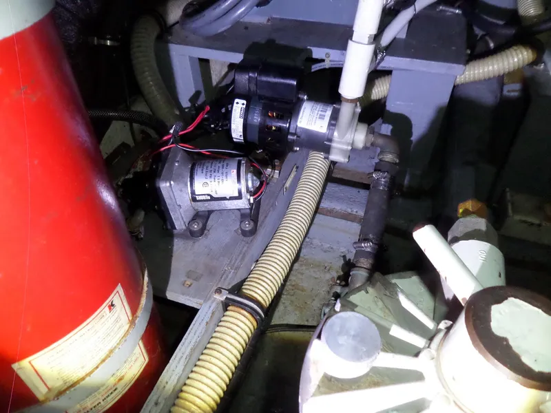 Slide: The Image of Hatteras 38 Convertible 1988 - 88