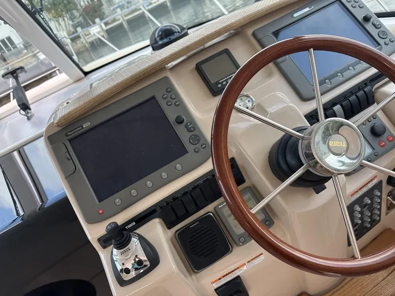 Slide: The Image of Tiara 3500 Sovran 2008 - 54