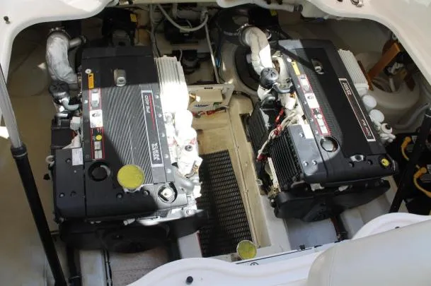 Slide: The Image of Tiara 3500 Sovran 2008 - 61