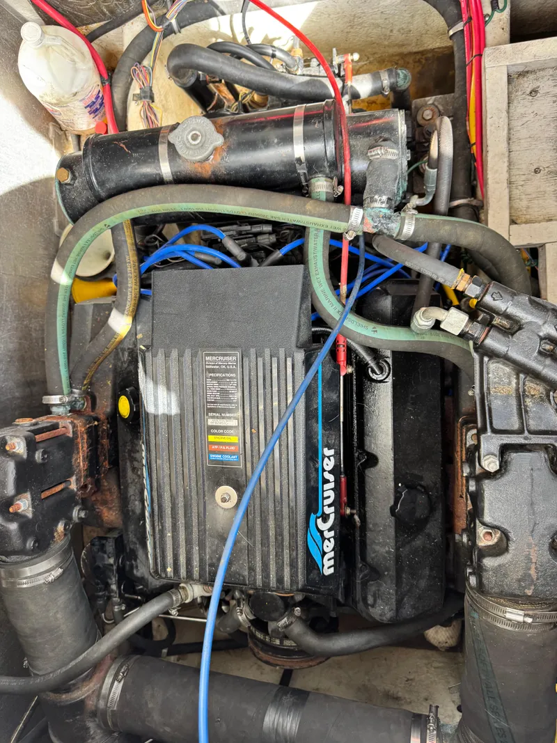 Slide: The Image of Maxum 3900 SCR 1996 - 14