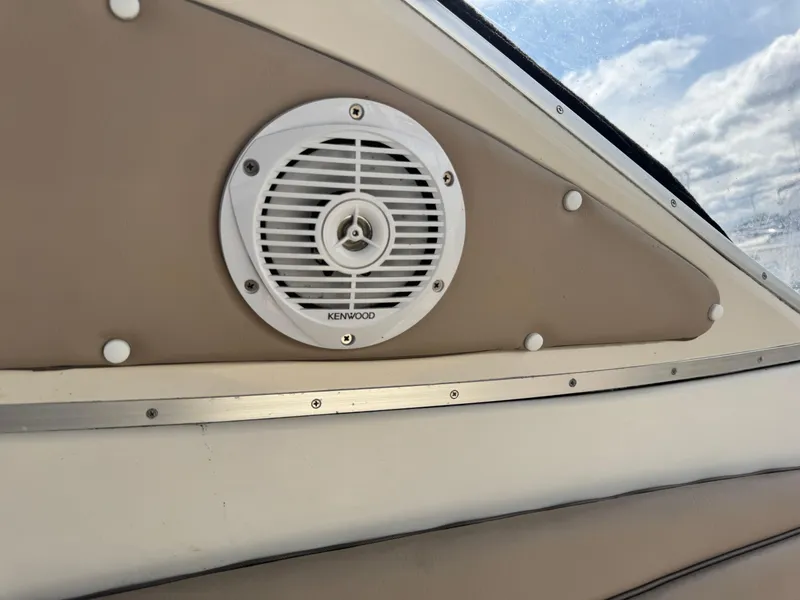 Slide: The Image of Maxum 3900 SCR 1996 - 24