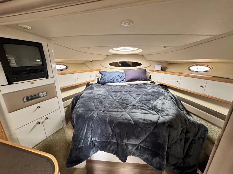 Slide: The Image of Maxum 3900 SCR 1996 - 25