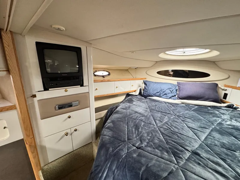 Slide: The Image of Maxum 3900 SCR 1996 - 26